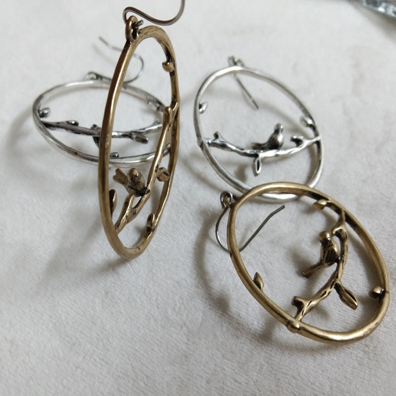 Vintage Fashion Looks - Antique-look Gold & Silver Vintage Bird