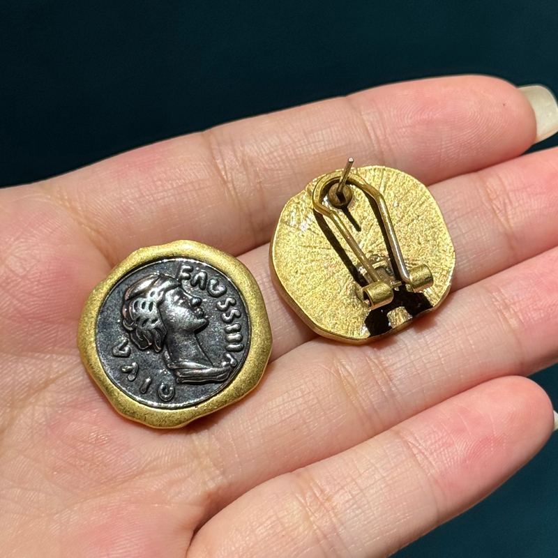 Vintage Beauty Coin Old Money  - огляд і ціна Vintage Fashion Old Money