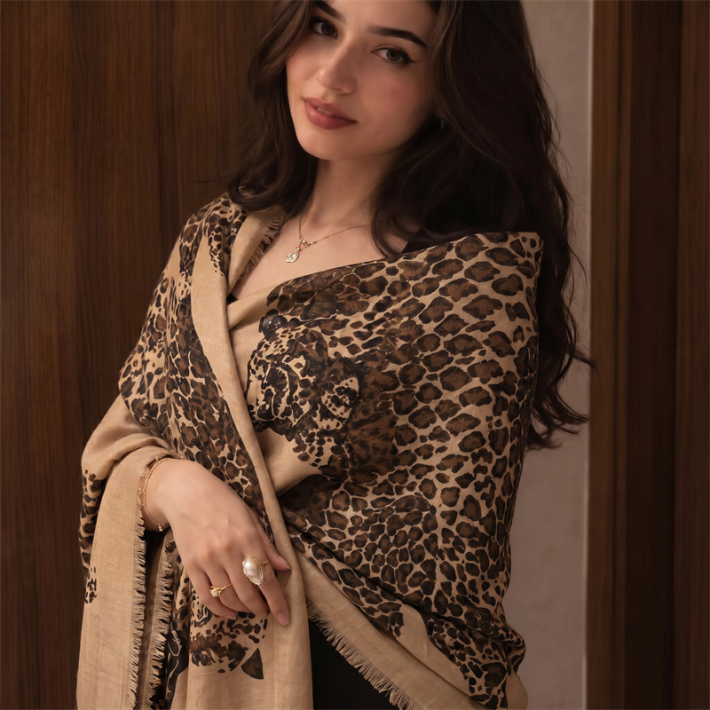 Vintage Leopard Print Hijab an - огляд і ціна Vintage Fashion Hijab