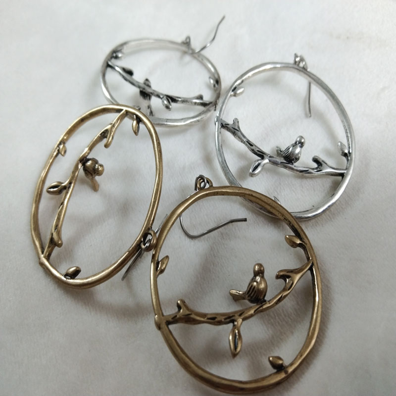 Antique-look Gold & Silver Vin - огляд і ціна Vintage Fashion Looks