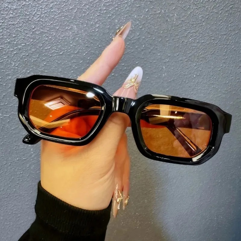 Fashion Square Vintage Sunglas - огляд і ціна Vintage Fashion Images