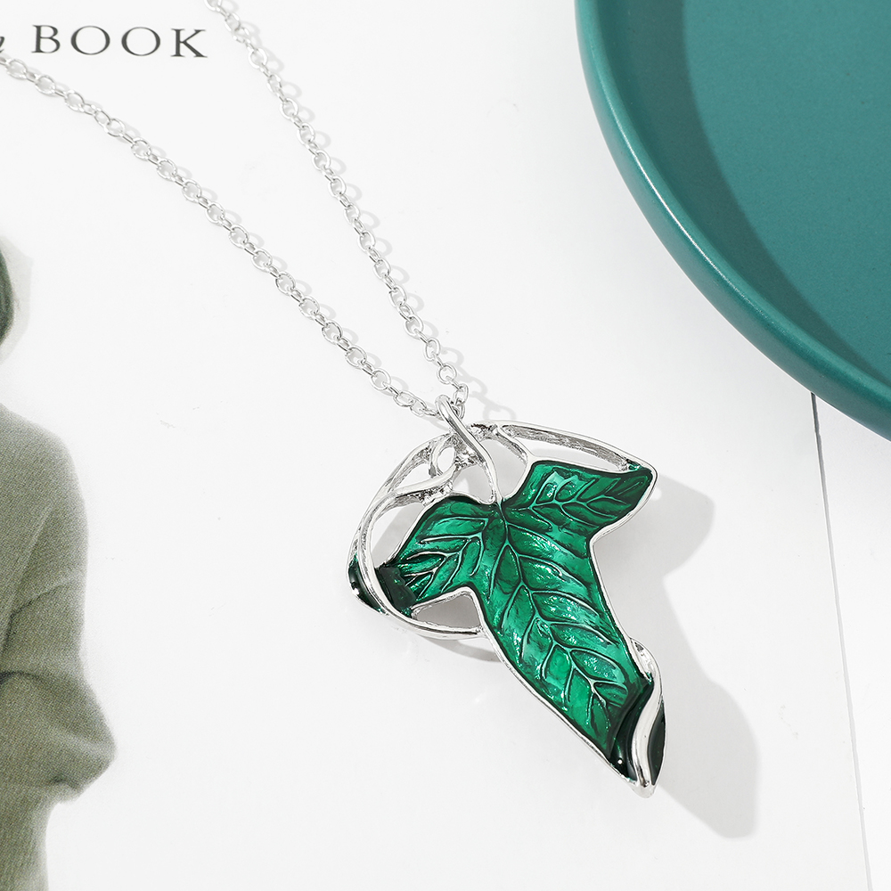 Vintage Green Leaf Pendant Nec - огляд і ціна Vintage Fashion Jewelry