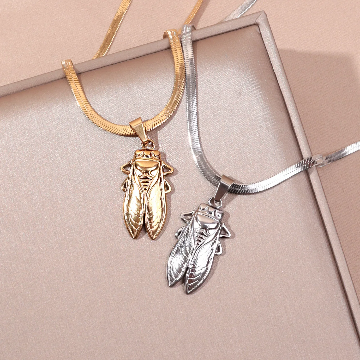 Stainless Steel Big Cicada Ant - огляд і ціна Vintage Fashion Bug