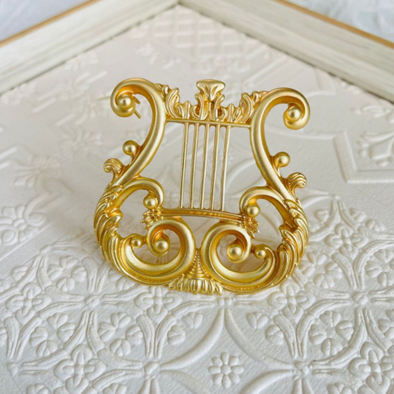 Vintage Golden Harp Brooch Jew - огляд і ціна Vintage Fashion Postcards