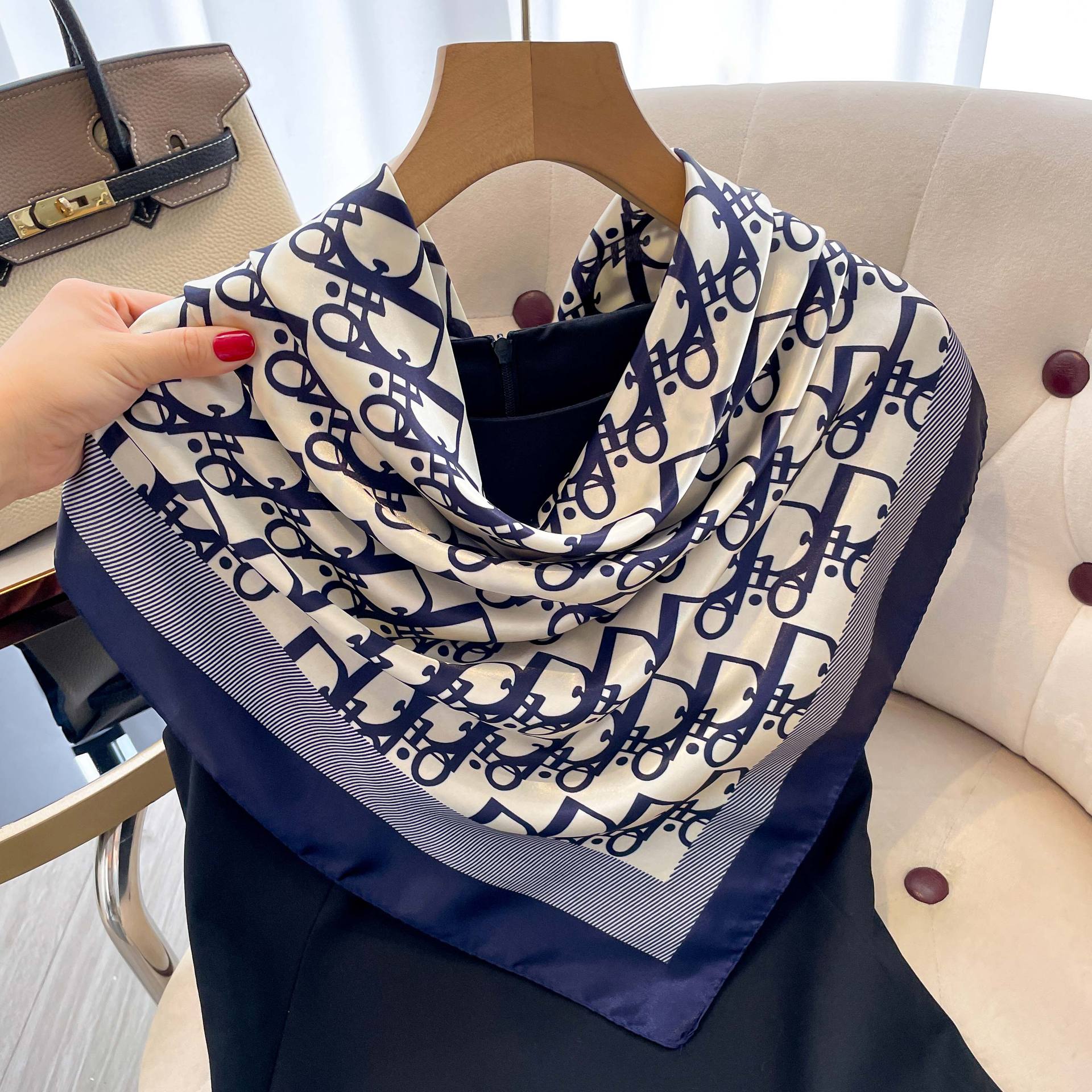 1 Pcs 90cm Ladies' Silk Scarf  - огляд і ціна Vintage Fashion Hijab